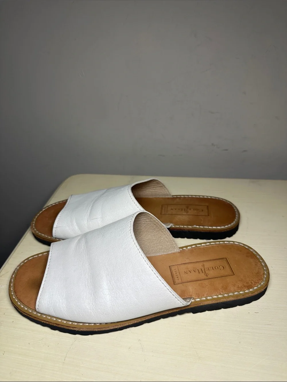 Cole Haan Resort Collection White Leather Slide Sandals with Tan Footbed